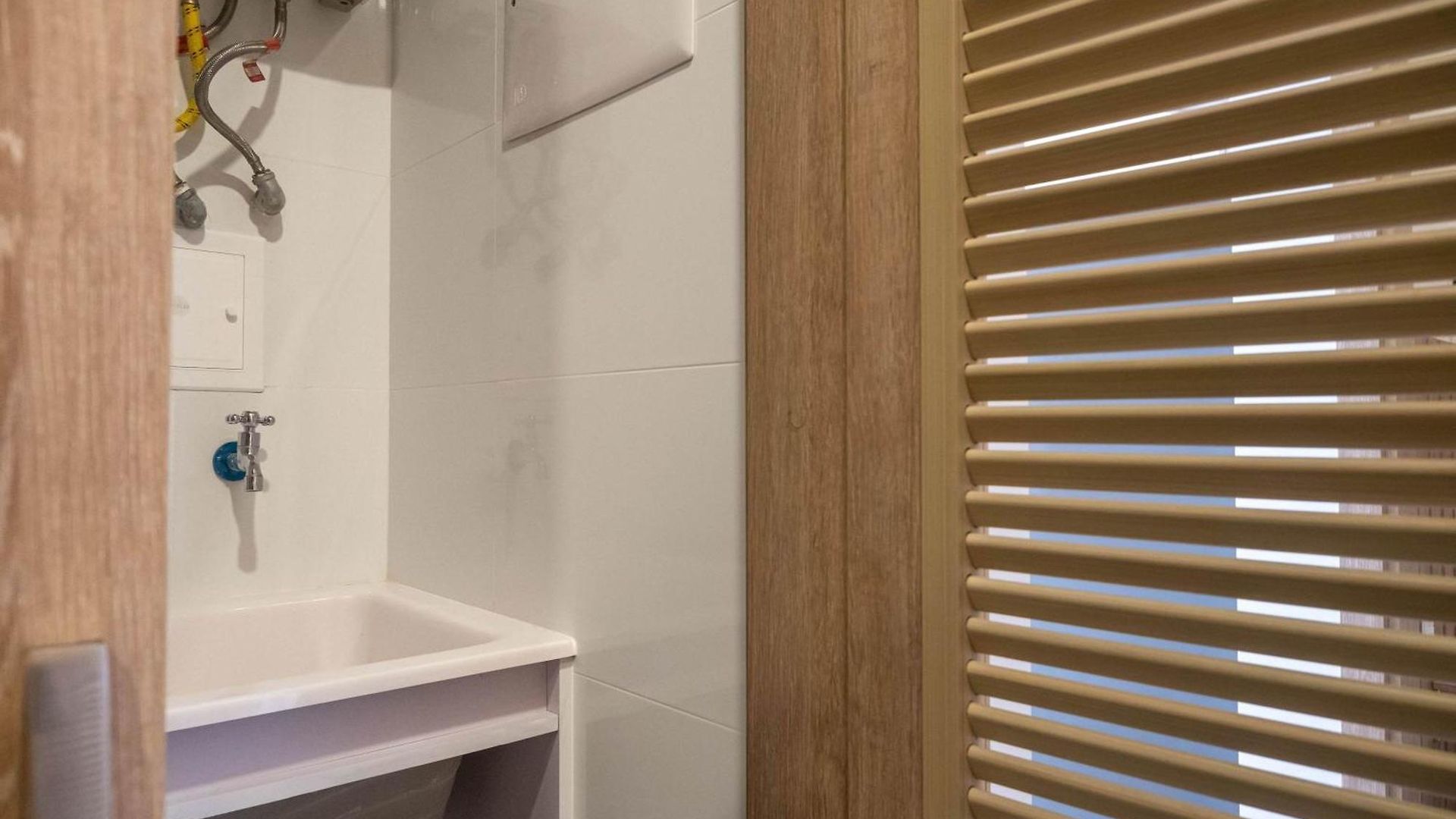 Enchanting 2br With Balcony In Morros *